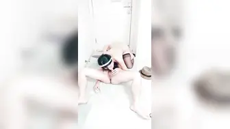 腰细美臀极品尤物！情趣内裤黑丝美腿！69姿势舔屌，主动骑乘猛坐，双腿肩上扛爆操