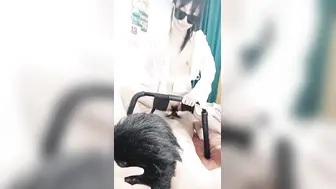 看着就很骚的小少妇【1】跟小哥深夜直播啪啪给狼友看，草舒服就露脸了，让小哥吃奶抠逼配合小哥各种抽插爽上天