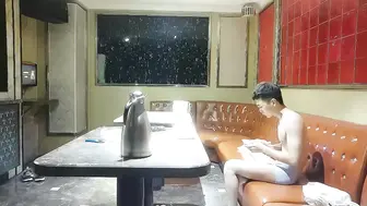 全网商K偷拍独家，2000包间干漂亮小姐姐，前凸后翘，浪劲十足，沙发高跟啪啪激情无限