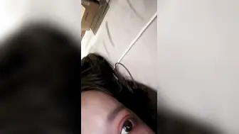 冷艳颜值女神被炮友各种操【下篇】近距离特写舔蛋，爸爸用大JB插我，淫语骚话娇喘不断，对着镜头进进出出猛操