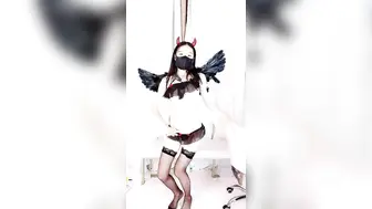 舞姬妖妖颜值不错的才艺黄播【黑天使篇】情趣装性感火辣脱衣艳舞，镜头前的黑天使，揉奶摸逼各种诱惑，精彩不断别错过