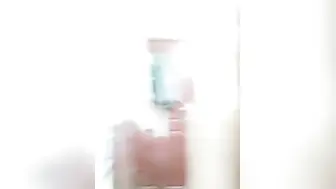 说话温柔酒窝眼镜新人美女，爸爸插我M腿假屌抽插，快速进出插得喊不要，浴室洗澡湿身诱惑，翘起屁股掰开菊花