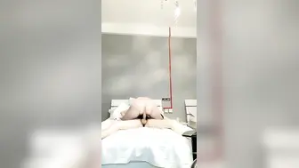 第一美乳超白嫩奶子【啪啪篇】乳晕多是粉的和小男友激情收费房，口活很棒特写深喉，灰丝大屁股爆操小穴，逼逼也是非常粉嫩