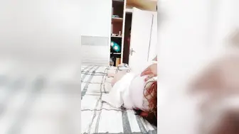 约闺蜜和她老公一起来家玩勾搭啪啪【下篇】露脸脱光了诱惑口交大鸡巴各种爆草抽插被自己老公发现，让他去干别人老婆