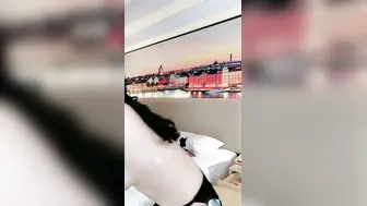 一线天极骚女神【park3】酒店大尺度自慰白浆四溅，开档丝袜拉珠塞菊花拉扯，浴室翘起屁股扣屁眼，玻璃棒黄瓜后入猛插