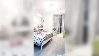 【秘密的咪咪】俏皮少女，试穿各类情趣丝袜，三年疫情几百场性爱，人气登顶看粉穴被插