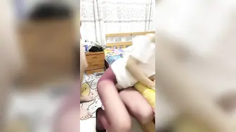 【少妇的感觉】独树一帜的倒立抽插，这蜜桃臀高耸，折叠式看自己骚穴被干，谁来挑战？