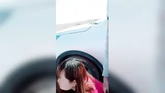 【户外偷情】真实夫妻，全程露脸蓝天白云，脱了裙子漏着奶子让小哥后入草大屁股给狼友看，真实感很强不要错过