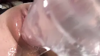 水晶棒自慰都可以看到阴道了