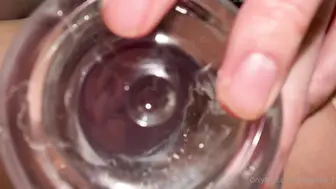 水晶棒自慰都可以看到阴道了