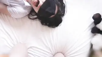 发现我无辜的室友再次拍摄自己自慰 [SUB] loliiiiipop99 下面有根棒棒糖 OnlyFans