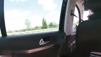 付费01部-带上假肉棒坐UBER，不小心把后座弄湿了 loliiiiipop99 下面有根棒棒糖 OnlyFans