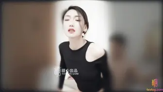 清纯美女休息“日”