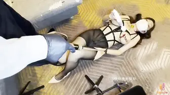 【沉浸式sm】_琪琪被无情调教_鞭打滴蜡炮机抽插_精液强制射满嘴巴