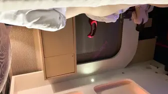 台湾情侣泄密性欲旺盛的女下属油压