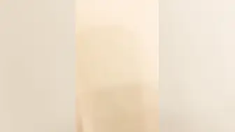 白虎长腿御姐，穿著性感高跟啪啪内射，鲍鱼虽然黑了点但还是好看的