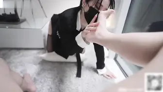 精选网黄台北娜娜房产经纪人穿着吊带黑丝情趣内衣来到我的房间？