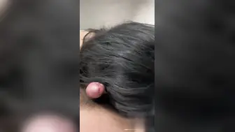 上次被我用春药操了的同事突然让我去她家玩 被我当着她和她老公的结婚照面前操的嗷嗷叫！