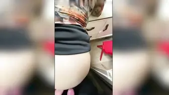 大姨子主动勾引小八岁的妹夫，妹妹怀孕帮妹夫清枪，口活后入让妹夫干爽