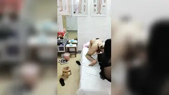 大家喜欢这种熟女吗？逼虽老服务却到位，所有服务来一遍口交内射通通来