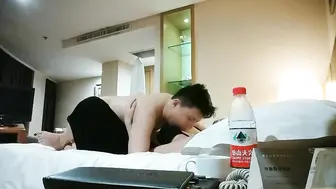 【按摩师】与女技师的激情爱爱，少妇的风流韵事流出