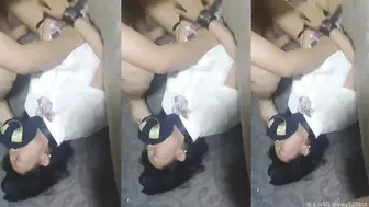 骚妻大喊着“好深，好舒服”被内射，绿帽老公用扩阴器看逼里的精液 (2)