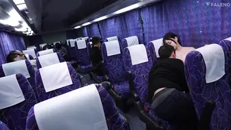 FNS-204 [中文字幕]在乘客沉睡的夜行巴士上…发现胆小男人后悄悄诱惑的游击活塞骑乘位 篠宫留衣