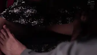 JUR-071 [中文字幕]与继父同居四年……这是我多次被无套性侵、如何觉醒快感以及如何怀孕的故事。 矢埜愛茉