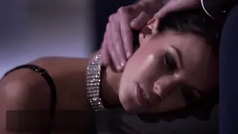 Megan Rain，一个在巴黎的美国女孩