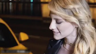美国D奶美女 金发女郎想要有你的每一寸