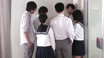 IPX-316 [无码中文字幕] 嘴角偷笑的小恶魔制服美少女偷偷榨干你 明里紬