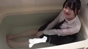 MUKD-552 [中文字幕]想将清纯巨乳的制服少女 纯粹按照欲望玷污 制服恋物癖-有馬美玖