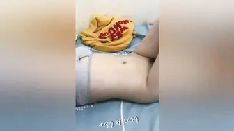 迷玩02年妹子准备肛交屁眼太小扩肛器杠打开一点就肛裂了 挣扎 打呼 翻眼 肛裂
